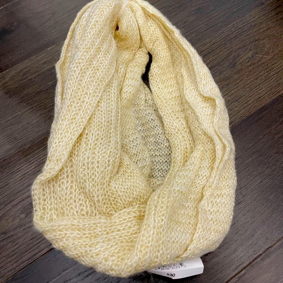 White with gold thread cowl neck - Picture 1 of 2